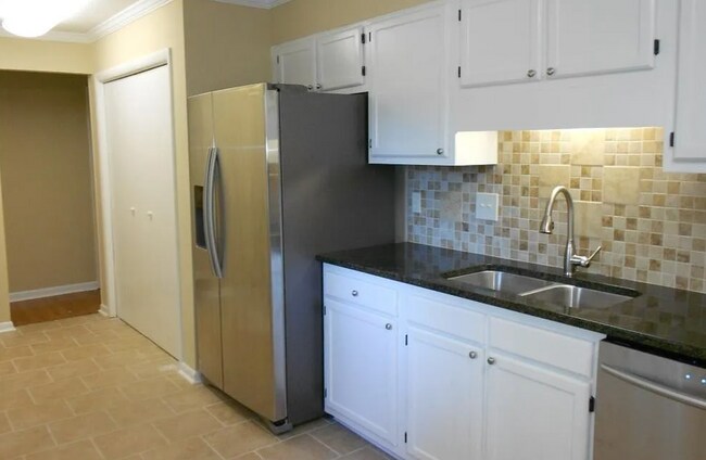 Foto del edificio - NEW LISTING!!!!!