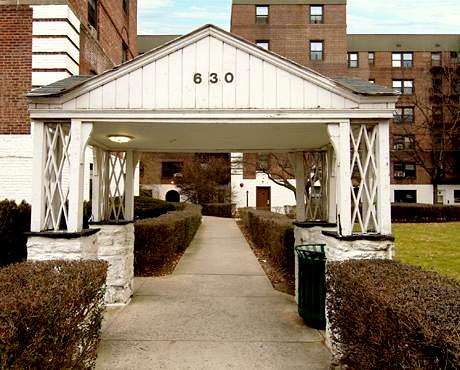 Primary Photo - 300 Hayward Ave
