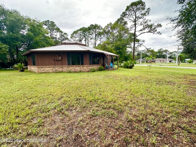 Building Photo - 6325 Corsica Blvd