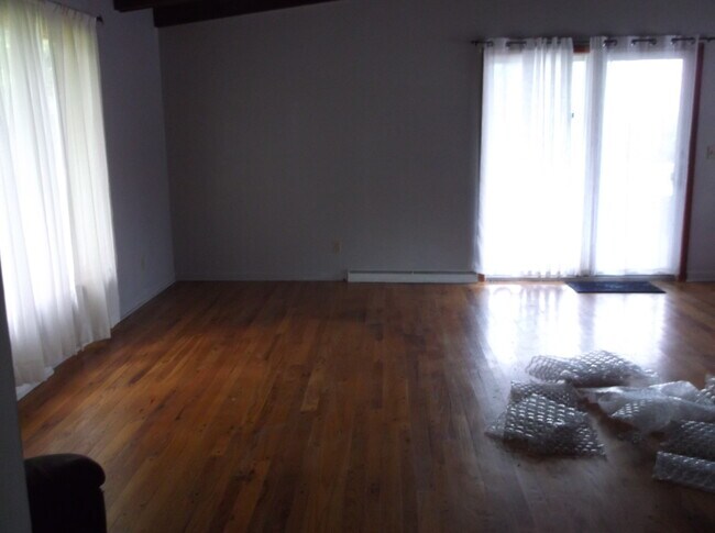 Foto del edificio - 8843 Karlen Rd