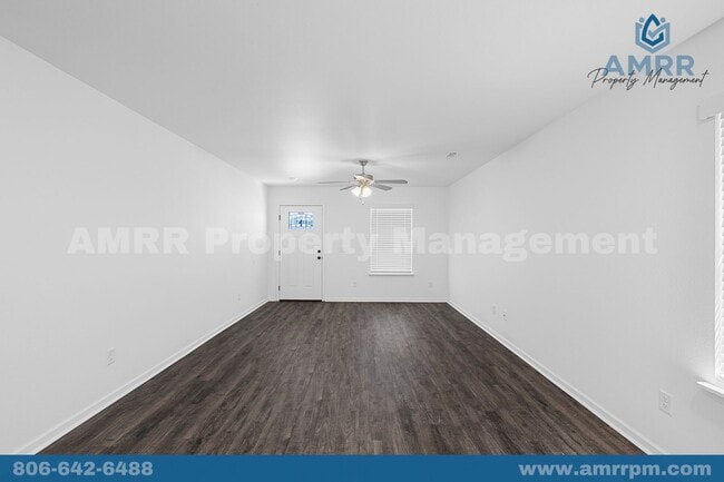 Building Photo - 3-Bedroom Townhome In Suburban-Style Neigh...