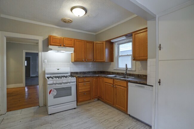 Building Photo - 1206 Oakland St