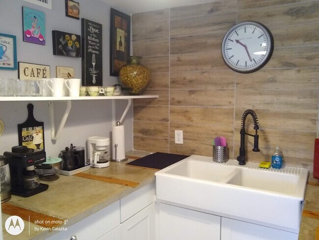 Foto del edificio - 311 Avanda Ct