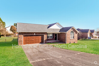 Building Photo - 4880 Wordsworth Cir