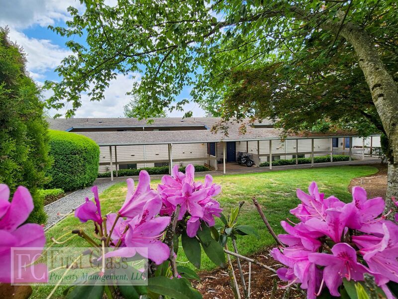 Foto principal - 8500 SW Canyon Dr