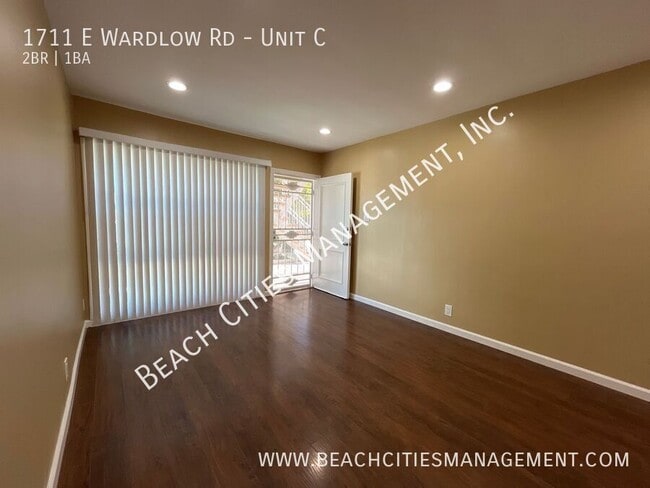 Building Photo - 1711 E Wardlow Rd