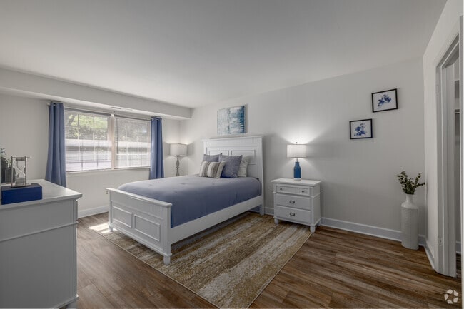 Model 2BR, 2BA - 798SF - Primary Bedroom - Village of Pine Run Apartments & Townhomes*
