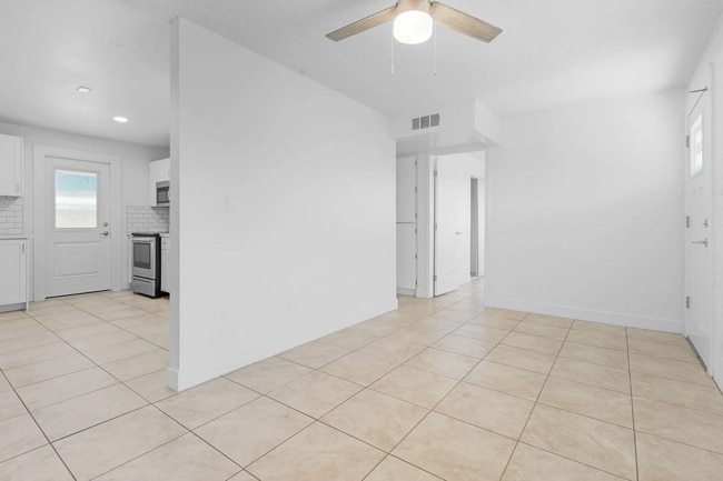Building Photo - Riggs Circle