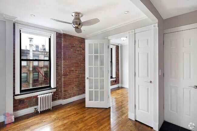 Building Photo - 234 Mott St