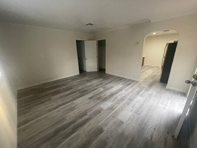 Foto del edificio - 804 W Maryland Ave