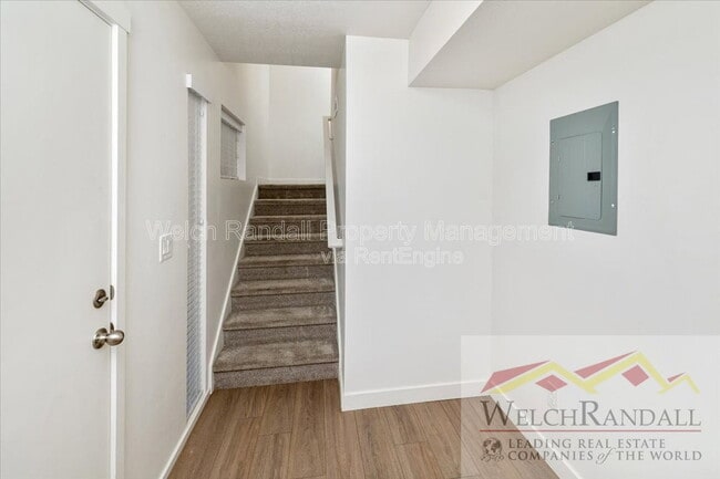 Building Photo - 82 E Weekes Wy