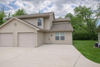 Building Photo - 2119 N Ballenger Ln