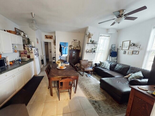 Photo du bâtiment - 57 Cowan Ave