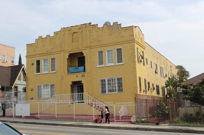 Foto del edificio - 138 N Soto St