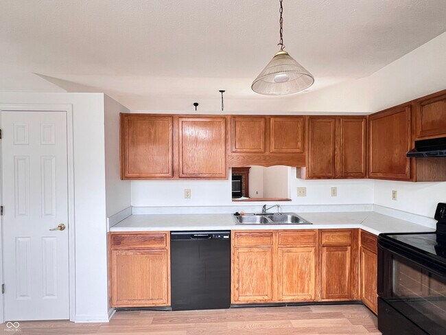 Foto del edificio - 6104 Terrytown Pkwy