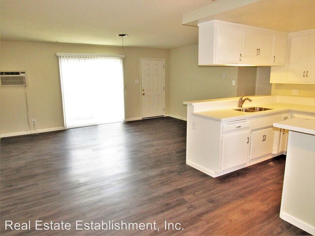 Foto del edificio - 1541 E Walnut Ave