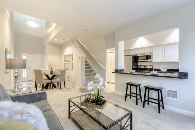Living area - 108 Bryant St
