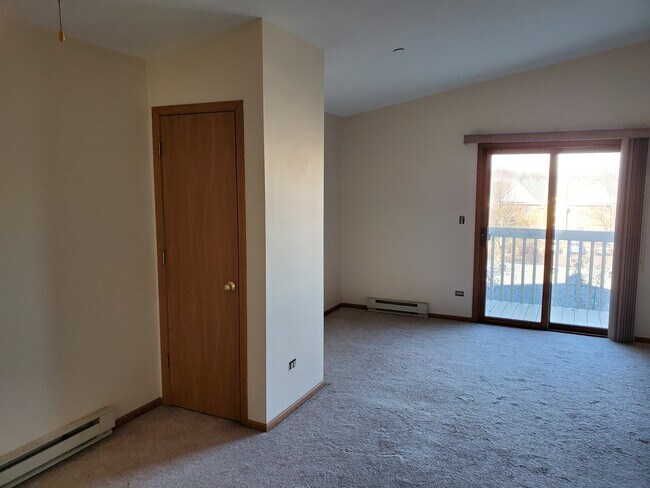 Building Photo - 1354 Cunat Ct