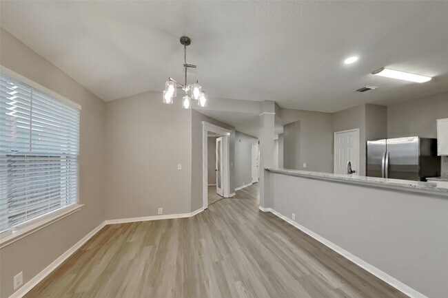 Building Photo - 19307 Royal Isle Dr