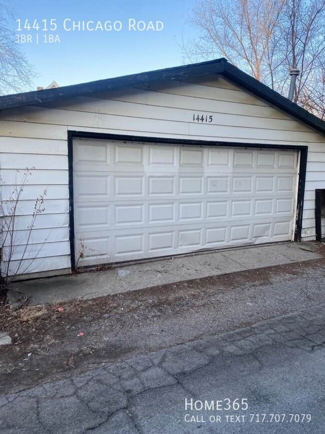 Building Photo - Charming 3 Bedroom Home