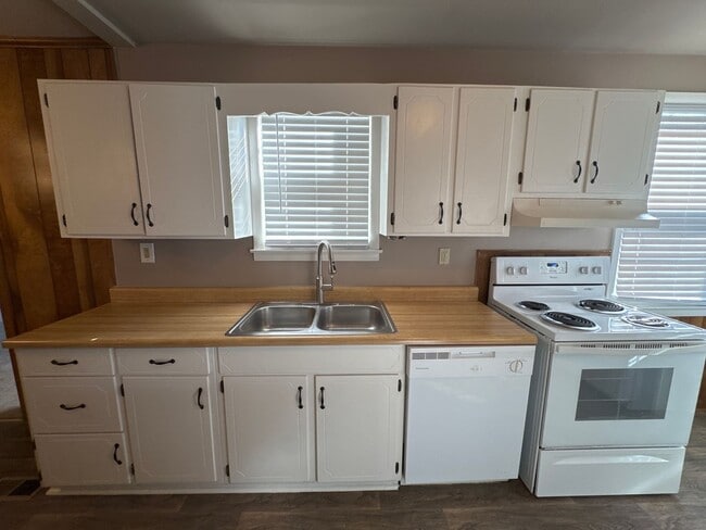 Building Photo - Spacious 3-Bedroom Home with Modern Updates & Huge Backyard