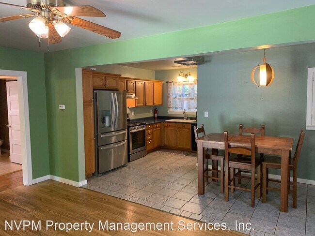 Building Photo - 4 br, 2 bath House - 1433 Oleander Avenue