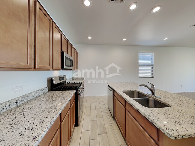 Building Photo - 7163 S Paseo Monte De Oro