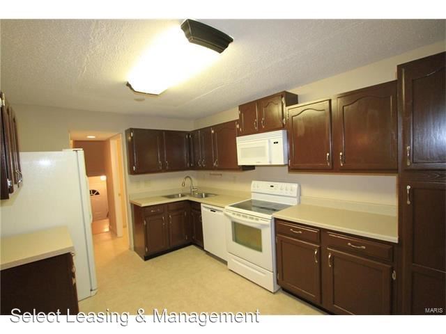 Building Photo - 138 Carmel Woods Dr