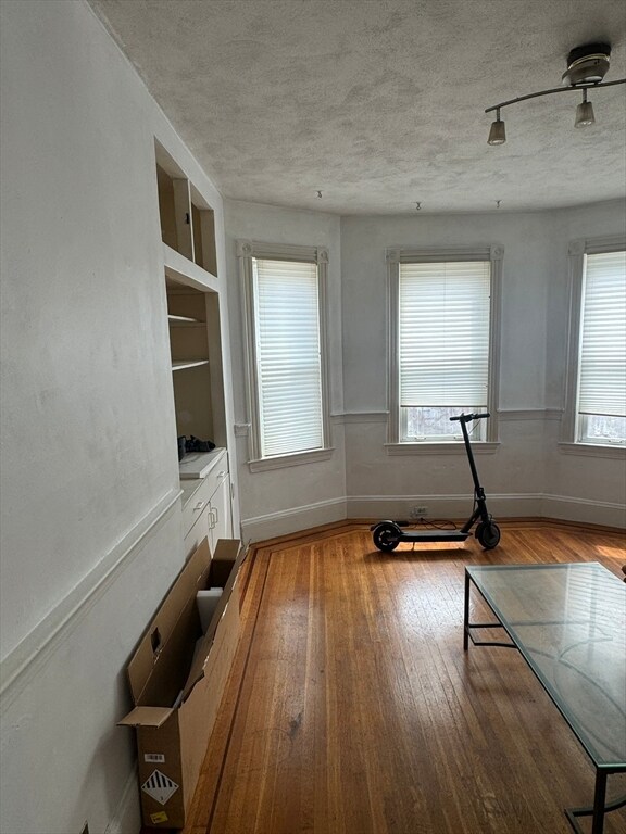 Building Photo - 58 Aspinwall Ave