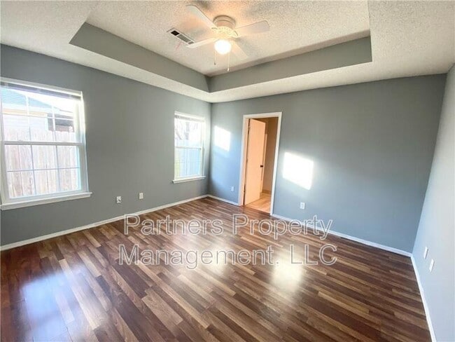 Building Photo - 2830 Riverside St