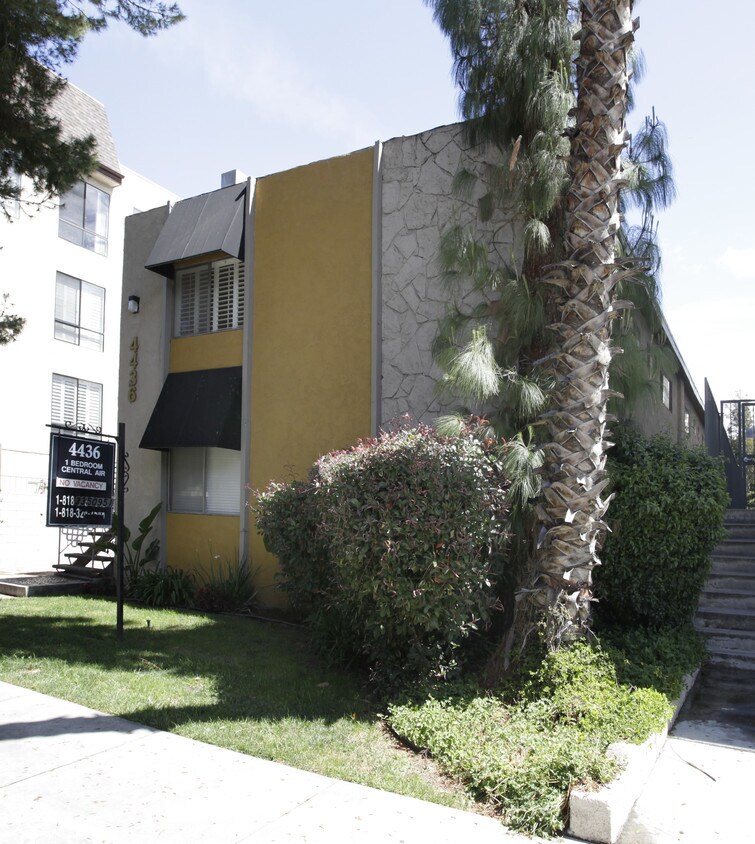 Foto del edificio - 4436 Ventura Canyon Ave
