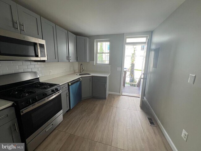 Foto del edificio - 834 N Washington St
