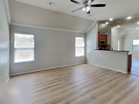 Foto del edificio - 5833 Zachary Scott St
