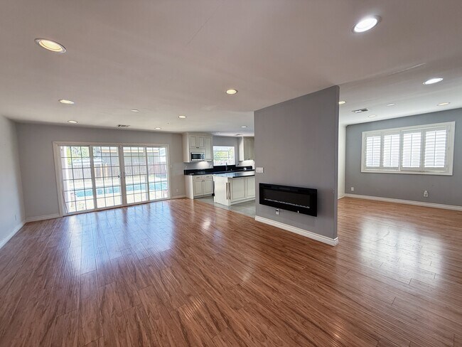 Foto del edificio - 5932 Cahill Ave