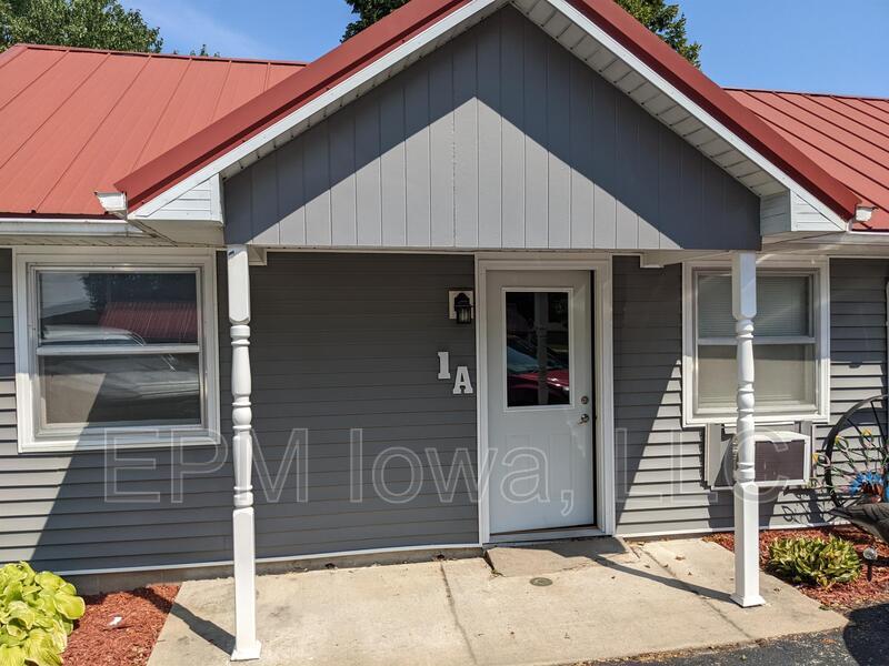 609 1st St W, Independence, IA 50644 House Rental in Independence, IA