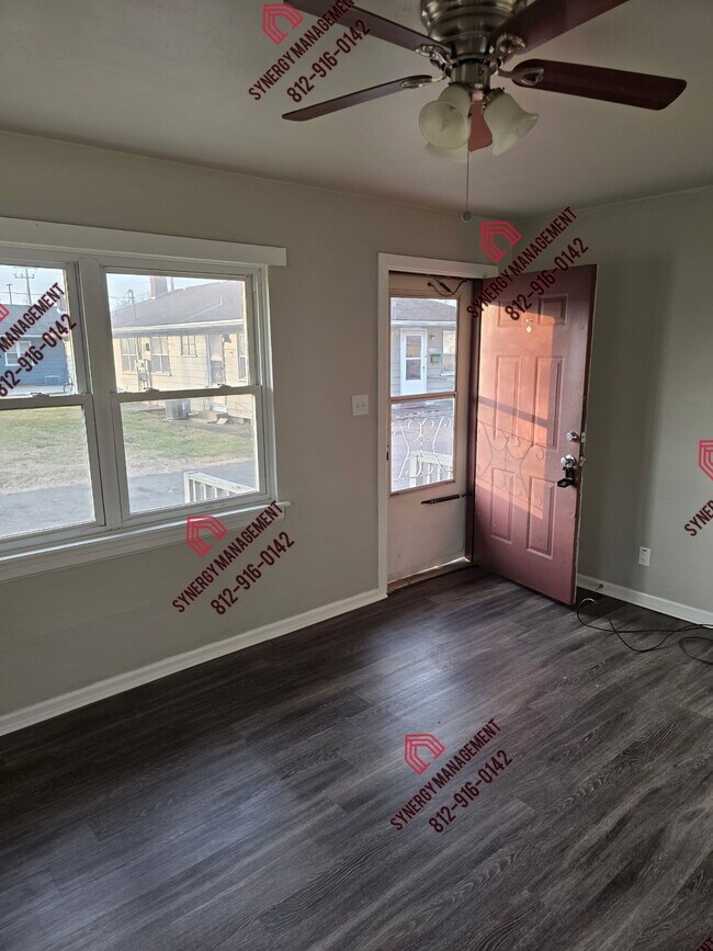 Foto del edificio - 2045 Covert Ave