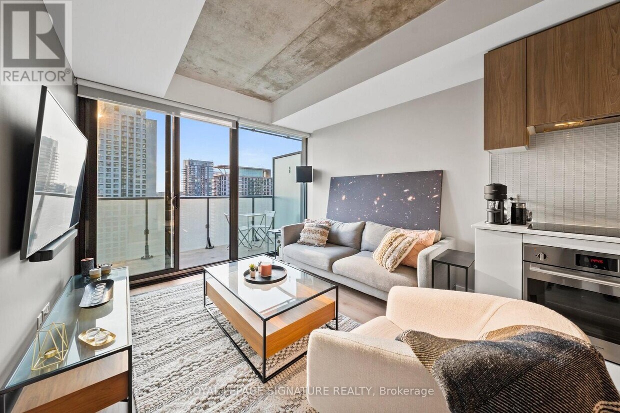 Photo principale - 161 Roehampton Ave