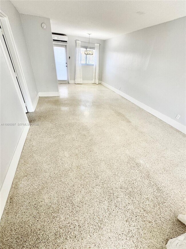 Foto del edificio - 1601 SE 15th St