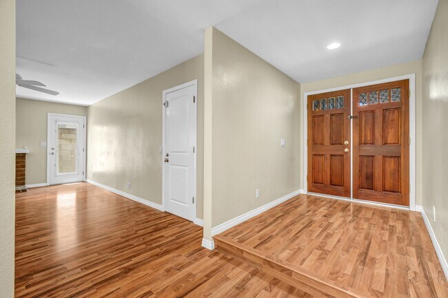 Foto del edificio - 18096 Lemon St