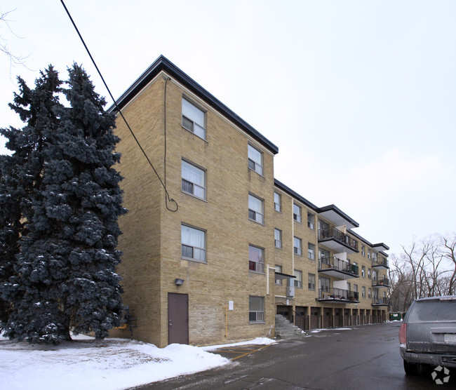 Building Photo - 29 Upper Canada Drive