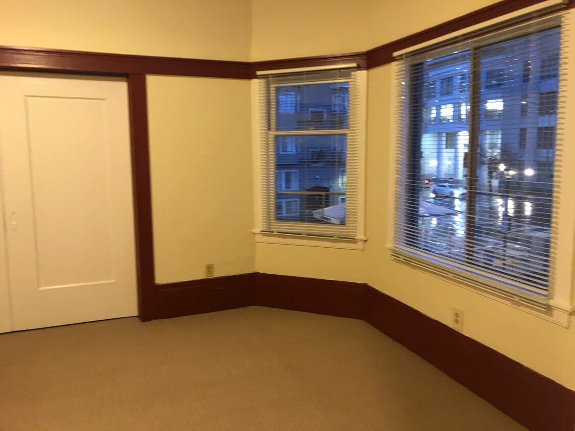 Dining room - 169 11th St