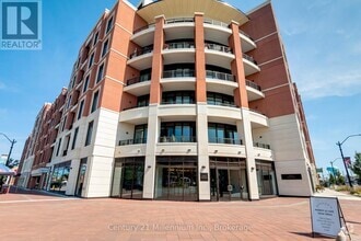 Building Photo - 1-201 Hume St