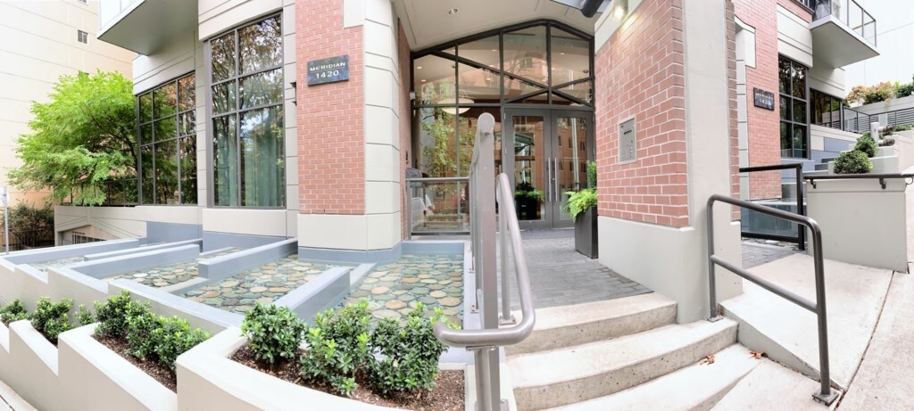 Primary Photo - Condominium in Seattle
