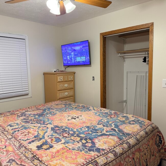 Foto del edificio - 821 Melbourne St