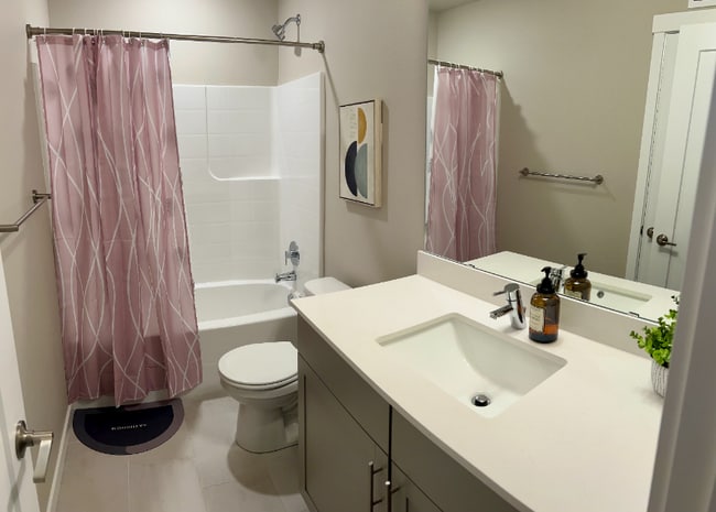 Building Photo - 15423 Admiralty Way