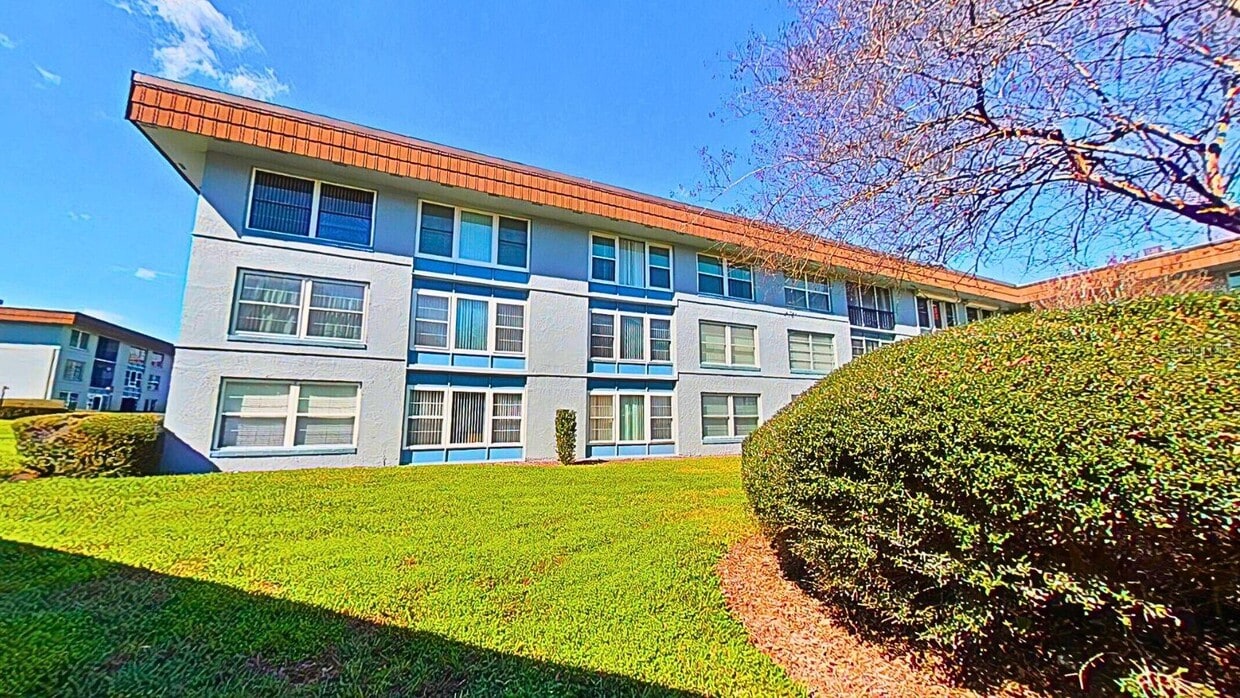 333 Lake Howard Drive NW Unit 204C Condo for Rent in Winter Haven, FL