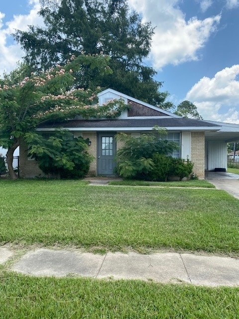 Building Photo - 302 Hilltop Cir