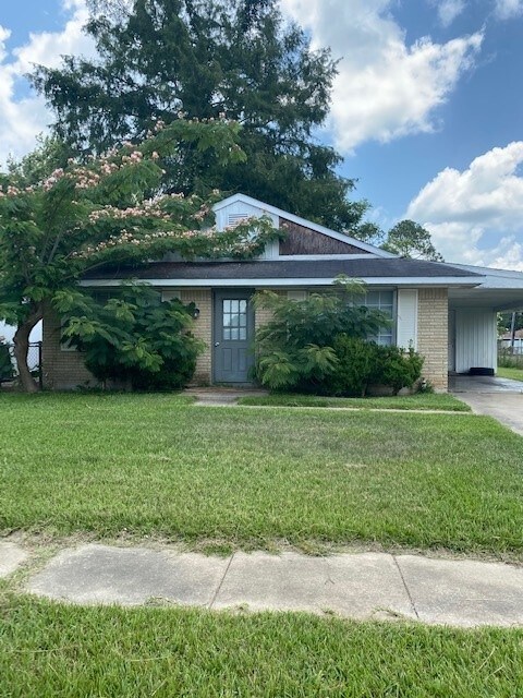 Foto del edificio - 302 Hilltop Cir