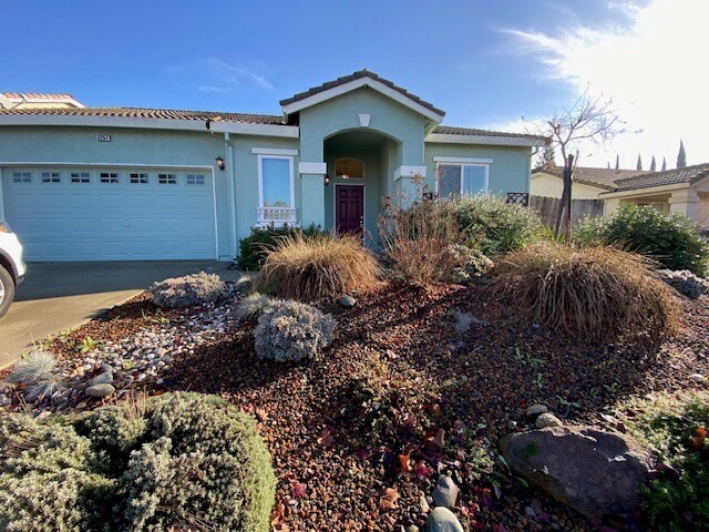 Beautiful 3bd/2ba in West Sacramento! - Beautiful 3bd/2ba in West Sacramento!