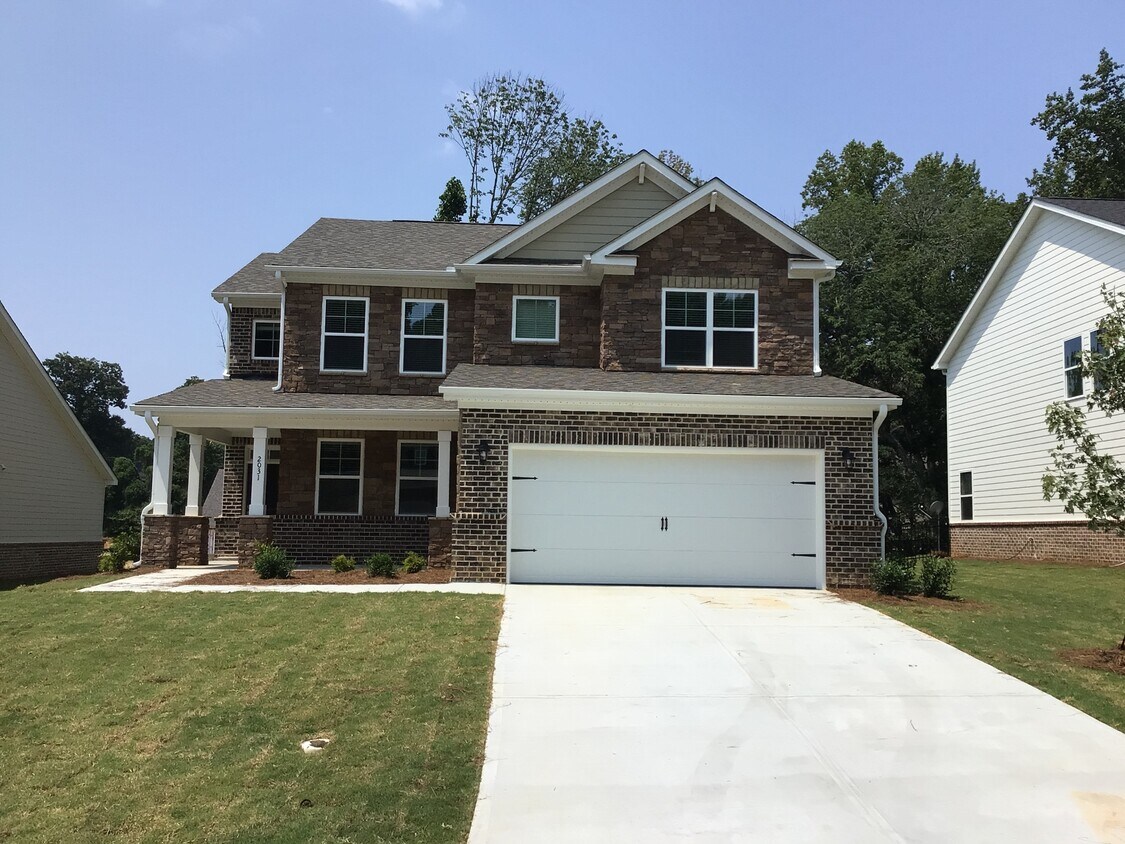 2031 Brook Enclave Trail House Rental in Lilburn, GA